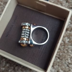 Authentic Louis Vuitton Ring Size 6.25